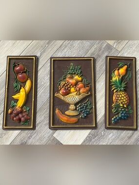 Vintage 1968 Miller Vintage 3-piece set of mid-century modern molded plastic